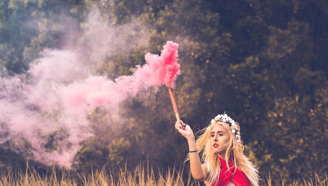 Smoke Bombs love